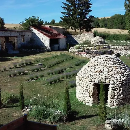 Les Bories En Champagne Holiday home