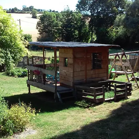 Holiday home Les Bories En Champagne Montlevon